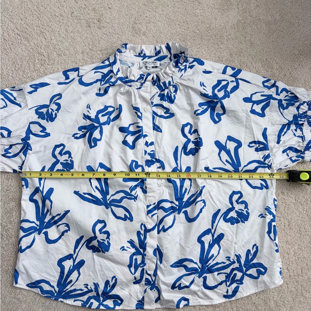 Crosby by Mollie Burch Britt Top Women's Blue White Size M EUC - Picture 10 of 10